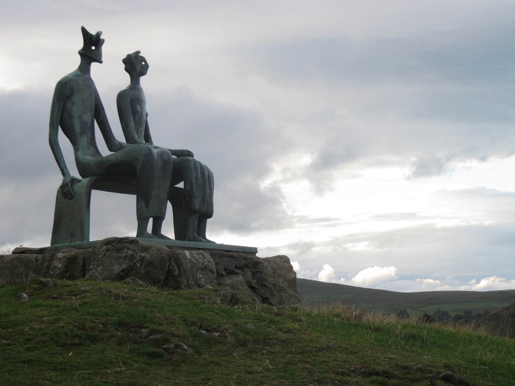 скульптура Король и Королева_Henry Moor.jpg