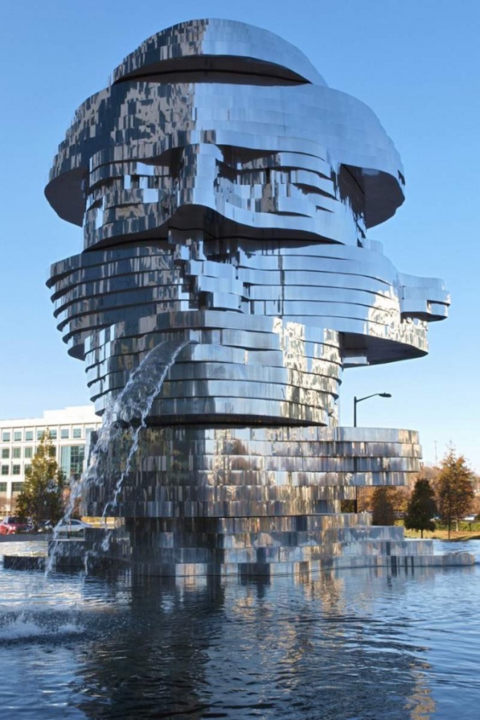 городская кинетическая скульптура- фонтан.jpg