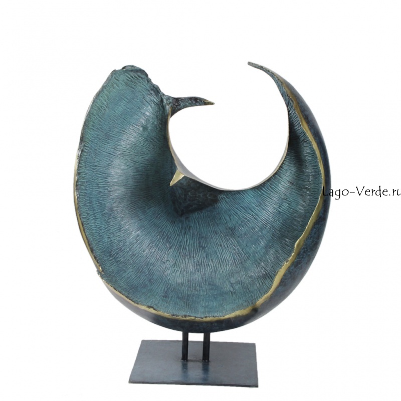 Арт- скульптура птицы из бронзы