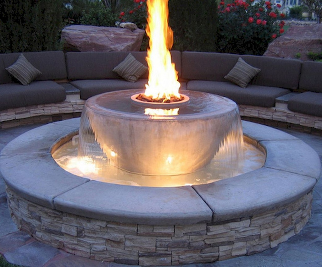 каменный фонтан- чаша с огнем.jpg