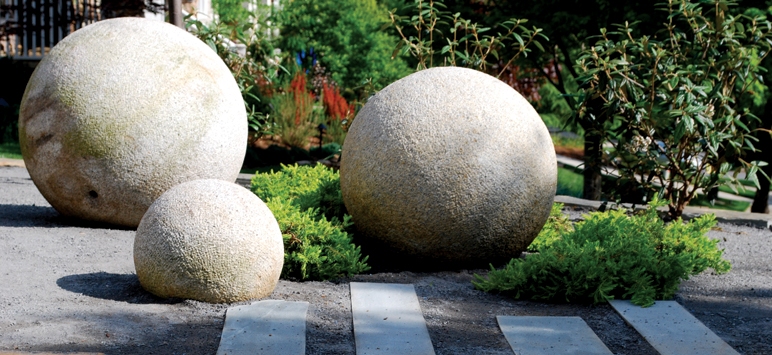 шары из бетона и натурального камня