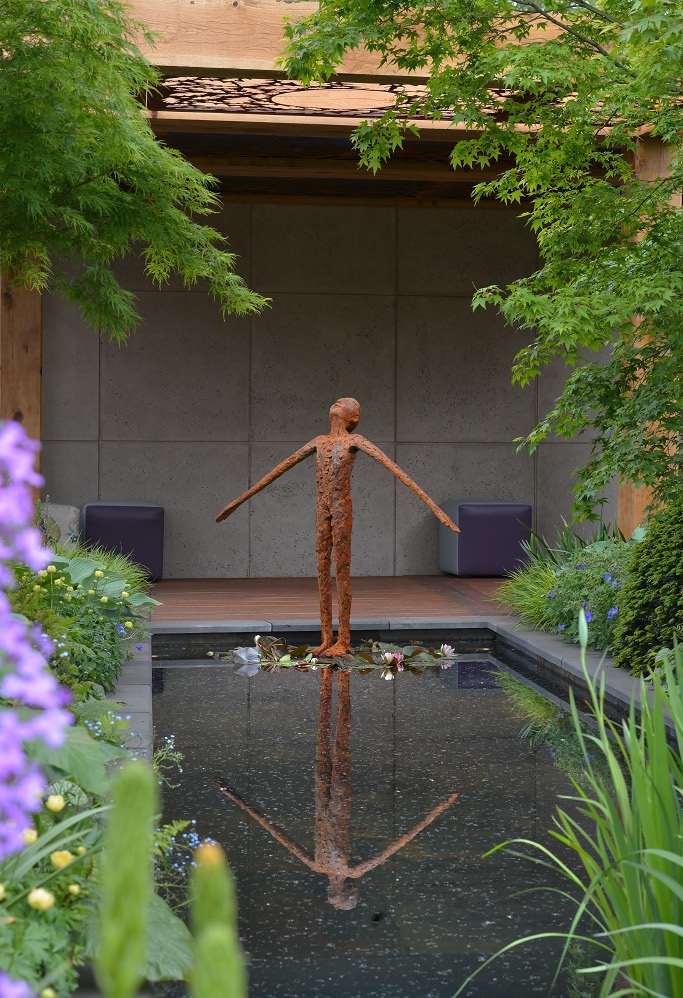 садовая скульптура на выставке в Челси