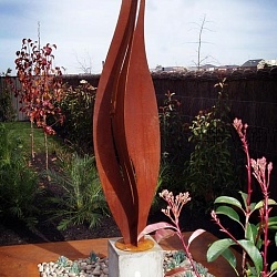 Садовая скульптура из кортеновской стали 