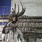 Ажурная скульптура лося из проволоки купить в интернет-магазине современной металлической скульптуры в Москве с доставкой |Скульптура из металла | фото 5