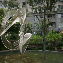 Городская парковая скульптура "Turn" 