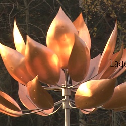 Ветряная скульптура "Water lily" 