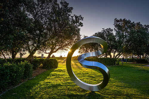 Абстрактная парковая скульптура "Rise" | скульптура из стали и арт-объекты| купить в Lago Verde