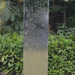 Металлический фонтан для сада 