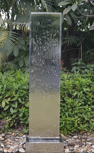 Металлический фонтан для сада
