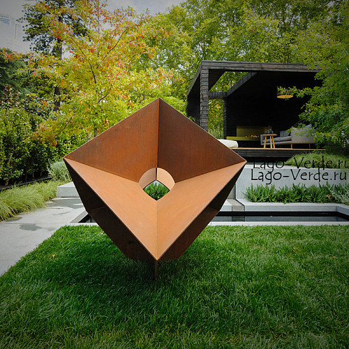 Современная ландшафтная скульптура "Cube": купить | изготовить на заказ